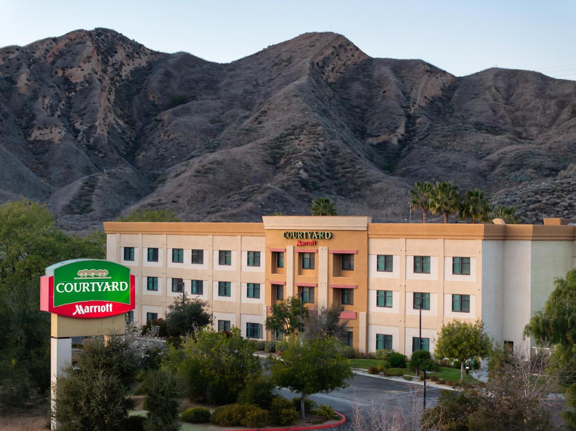 Courtyard By Marriott Santa Clarita Valencia Hotell Eksteriør bilde